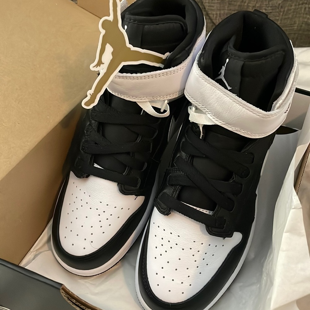Jordan's Hi Flyease NEVER WORN